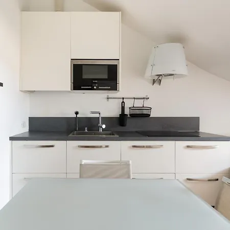 شقة Guesthost - Darsena Bright