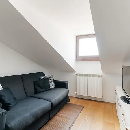 Guesthost - Darsena Bright * ميلان