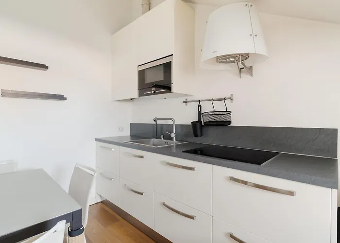 Appartamento Guesthost - Darsena Bright Milano