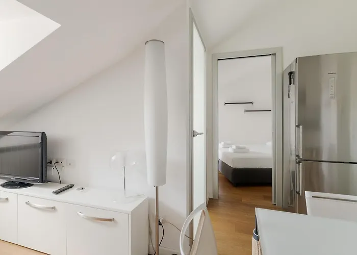 Appartamento Guesthost - Darsena Bright Milano